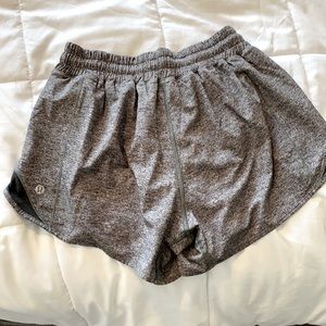 Lululemon Hotty Hot Shorts 4”